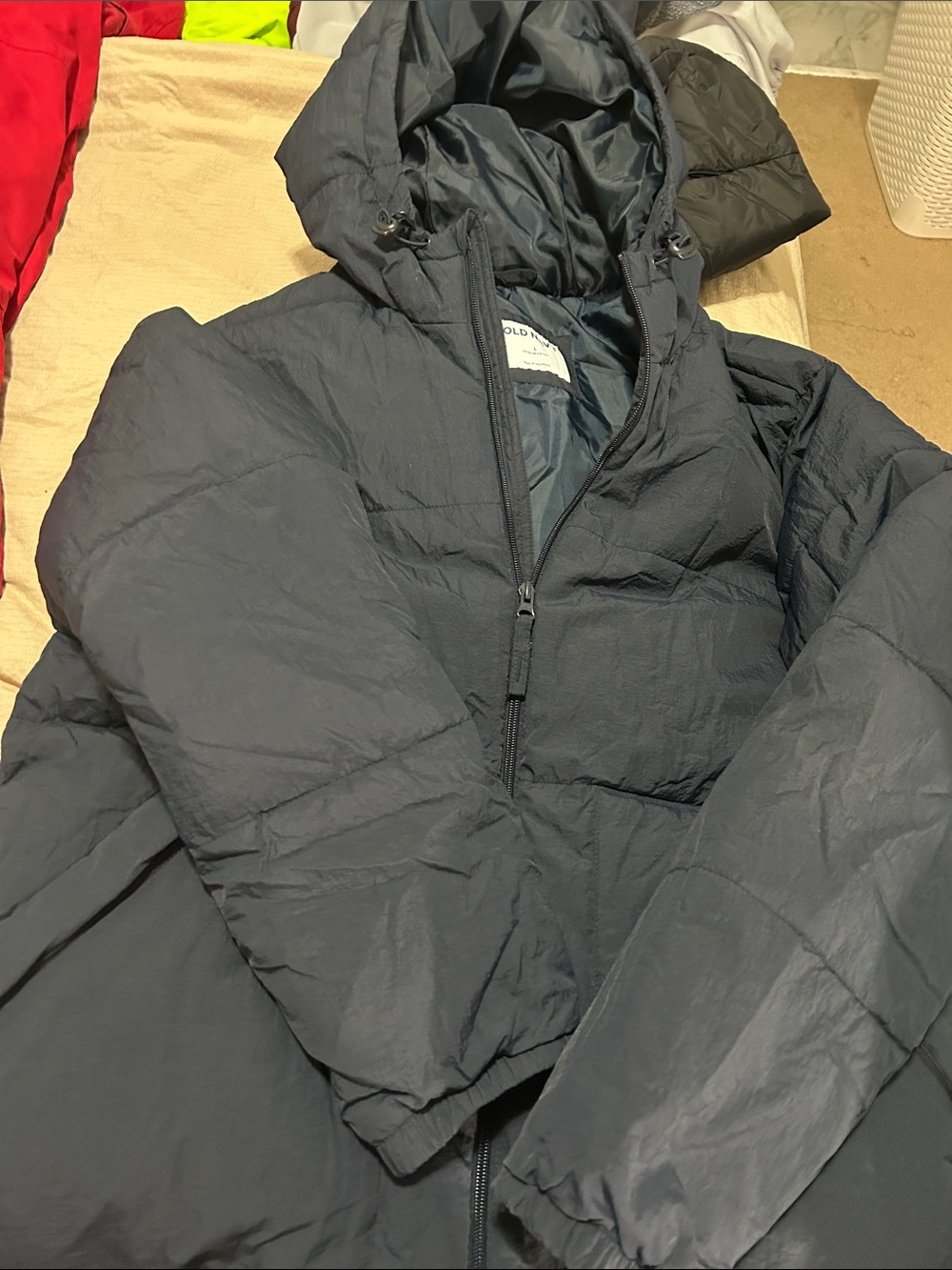Old Navy Men's Hooded Puffer Jacket in Navy